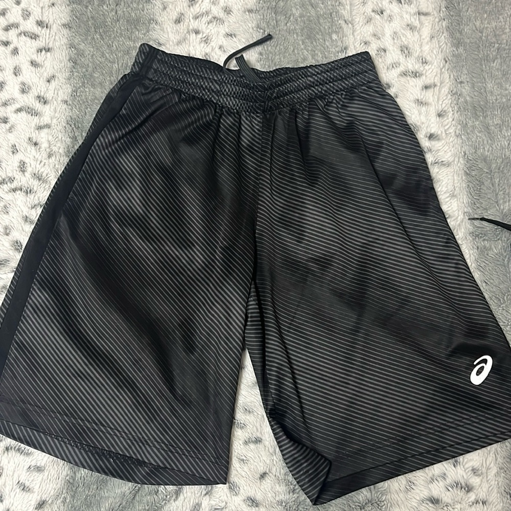 ASICS men’s running shorts don’t fit me